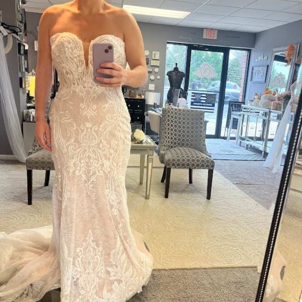 *NEW/NEVER WORN* Kitty Chen Halle Wedding Dress